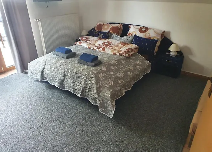 V Centre Mesta شقة مارتون